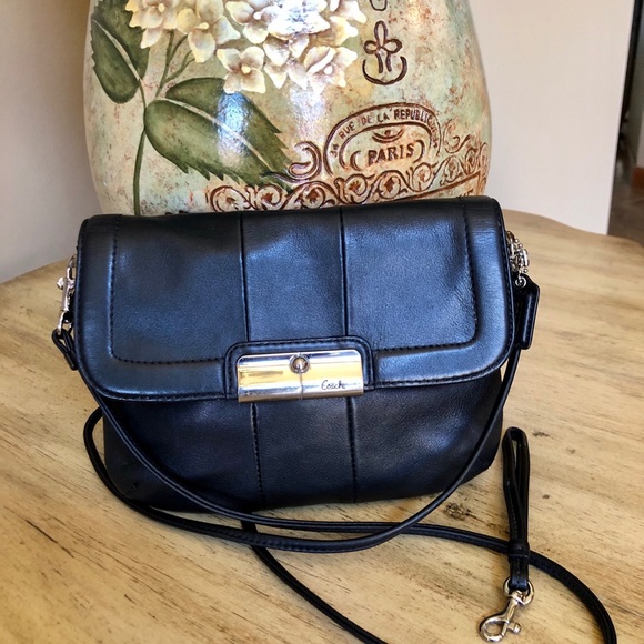 Coach Handbags - COACH EUC BLACK LEATHER CROSSBODY/WRISTLET/CLUTCH